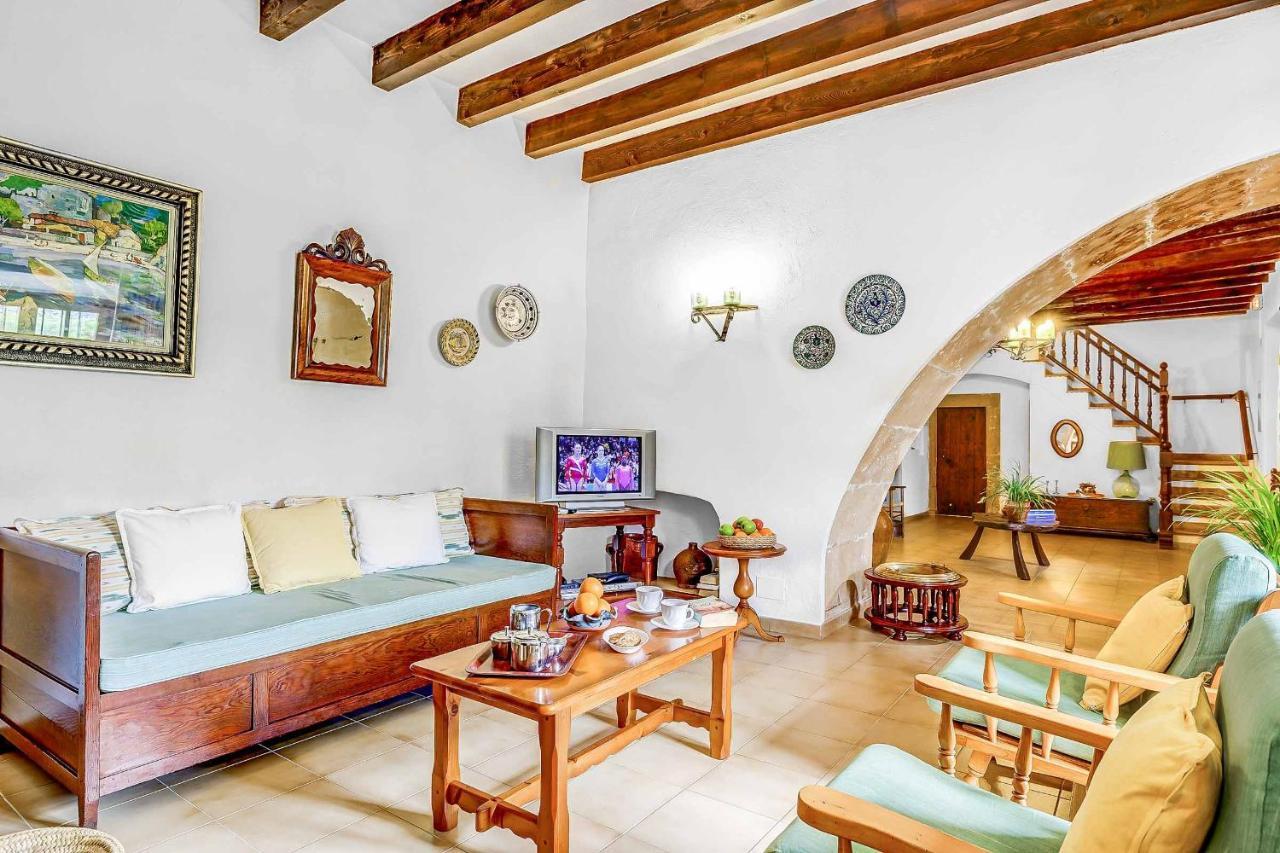 Oliva Villa *